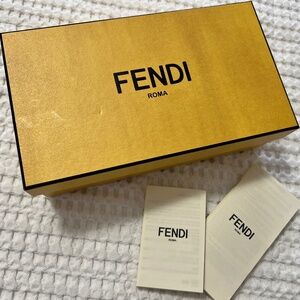 FENDI Sunshade box for reuse